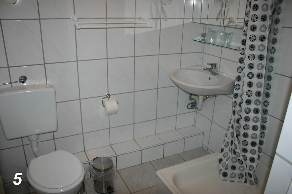 Hotel "Alte Schule" Trogen Pokoj fotografie