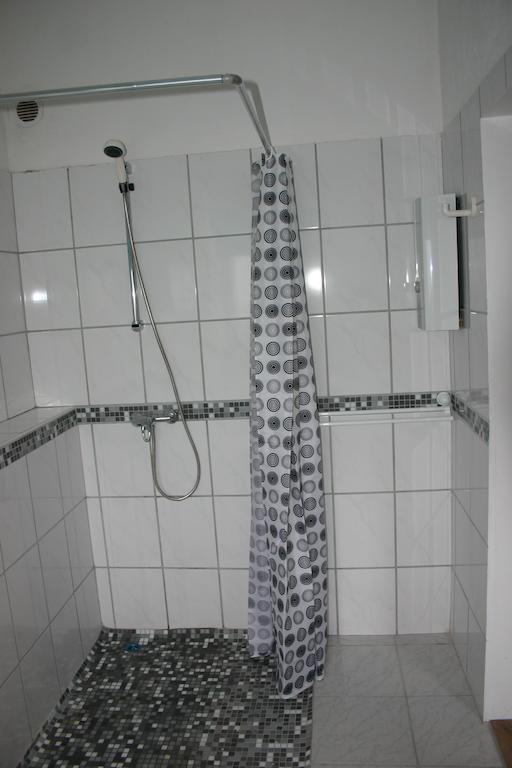 Hotel "Alte Schule" Trogen Pokoj fotografie