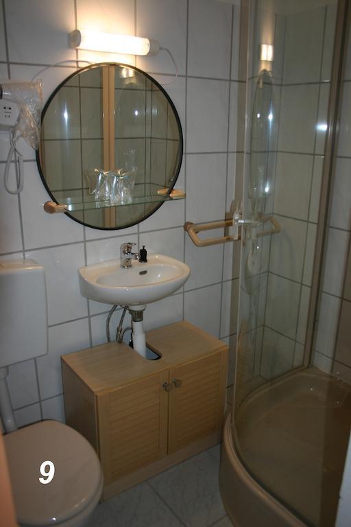 Hotel "Alte Schule" Trogen Pokoj fotografie